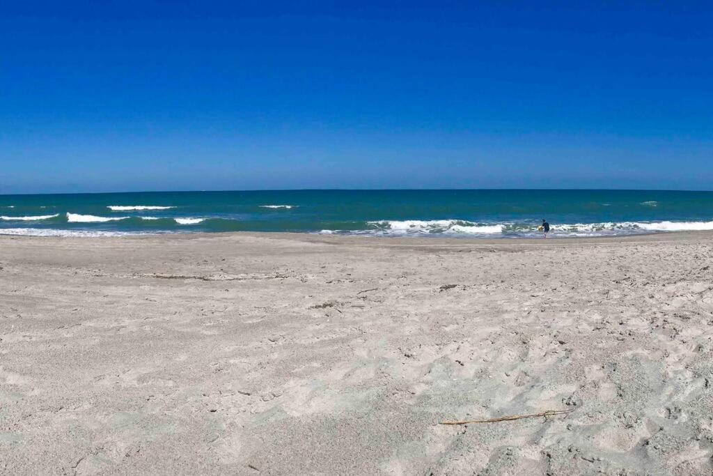 Bright And Beachy 2Bed 1Bath Home - Unit 210 Какао-Бич Экстерьер фото